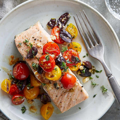 Salmon with Tomato and Capers (Low-Carb)